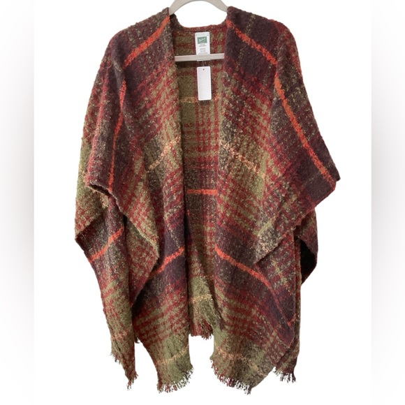 Woolrich Southwestern Aztec Boucle Poncho Shawl NWT OS - Picture 4 of 5